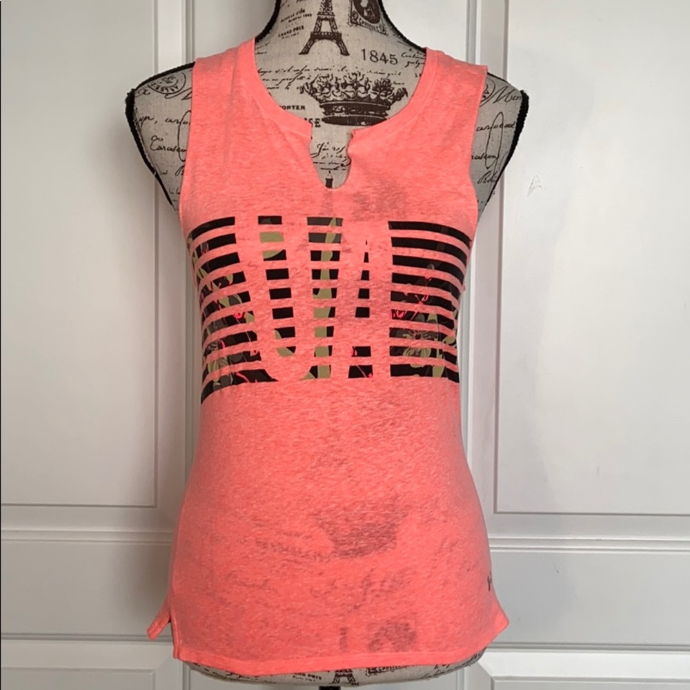 UNDER ARMOUR CHARGED COTTON®️SLEEVELESS CREW